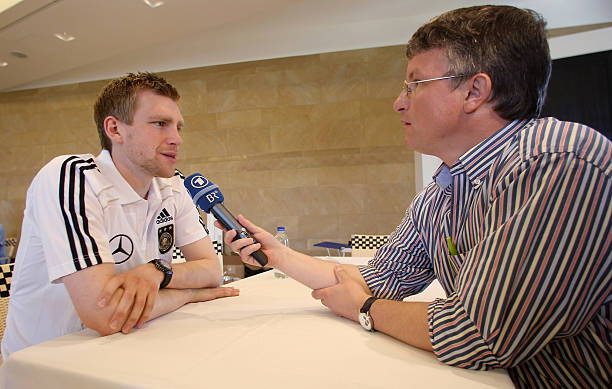 力内线对球 力内线对球